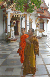 en el templo Wat-Prathat-Doi-Suthep