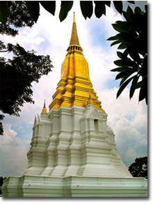 Phra Chedi Si Suriyothai en Ayutthaya