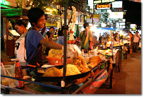 puesto de comida En Khaosan Road, Bangkok
