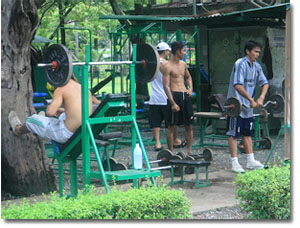 gimnasio en el Parque Lumphini en Bangkok