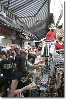 En el mercado de Pratunam