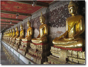 En el templo Wat Suthat