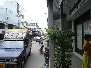 En una calle de Chonburi
