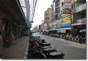 En una de las calles de Lopburi