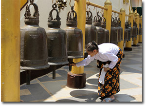 campanas en el Templo Wat Phrathat Doi Suthep