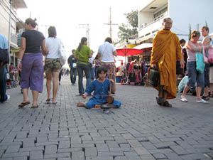 en una calle de Chiang Mai