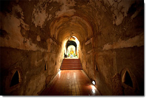 interior del templo Wat Umong