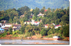 Vistas sobre el Mekong hacia Houay Xay