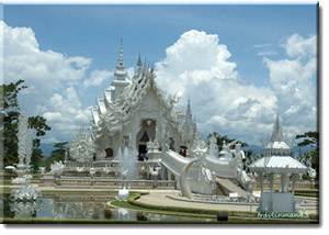 exterior del templo Wat Rong Khun