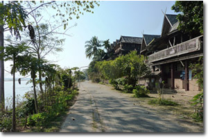 una carretera de Chiang Khong