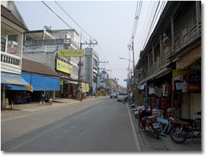 una calle en Chiang Khong