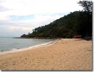 playa de arena en Ko Pha Ngan