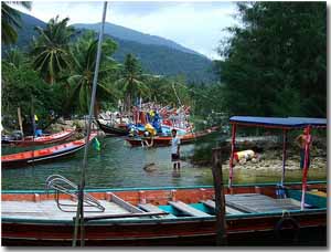 embarcaciones en Ko Pha Ngan