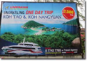 Publicidad ofreciendo excursiones en barco en Ko Samui