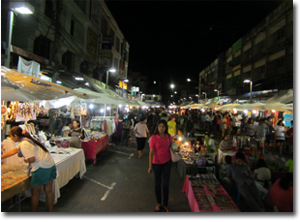 enn el mercado nocturno de Krabi