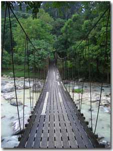 Puente colgante en Ranong