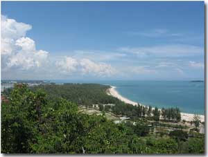 vista lejana de una playa de Songkhla