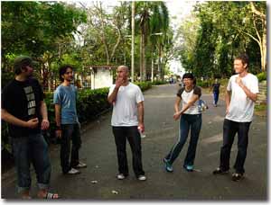 Jovenes en un parque de Trang