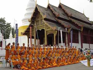 Ordenación de jóvenes monjes budistas 
